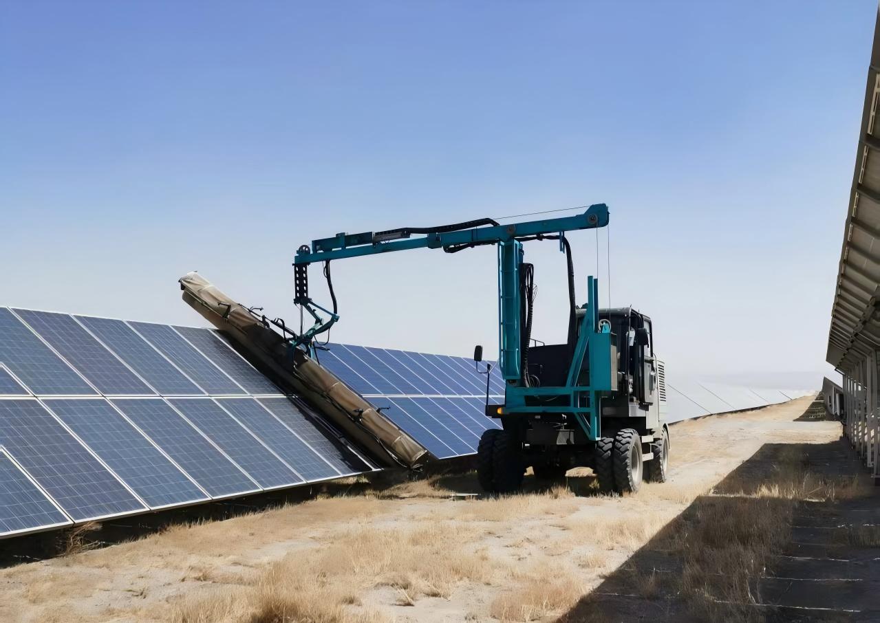 福力智洁光伏清洗车持续发力，深度赋能宁夏光伏基地运维